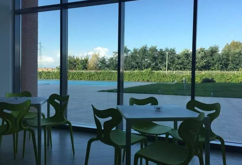 Inn Naples Airport