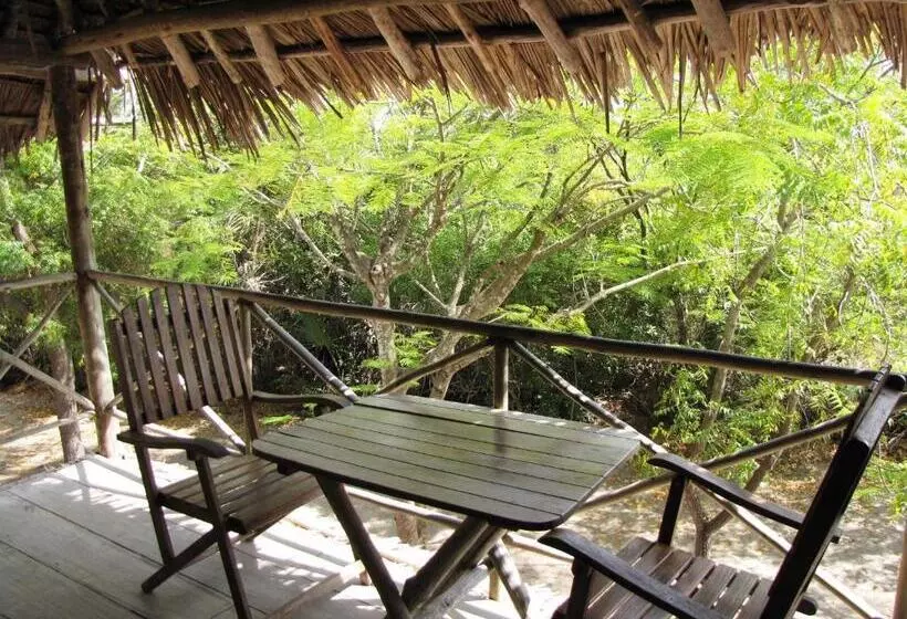 Kipepeo Beach And Village