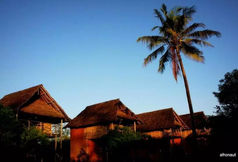 Kipepeo Beach And Village