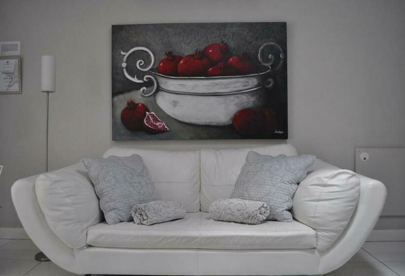 Montagu Four Seasons