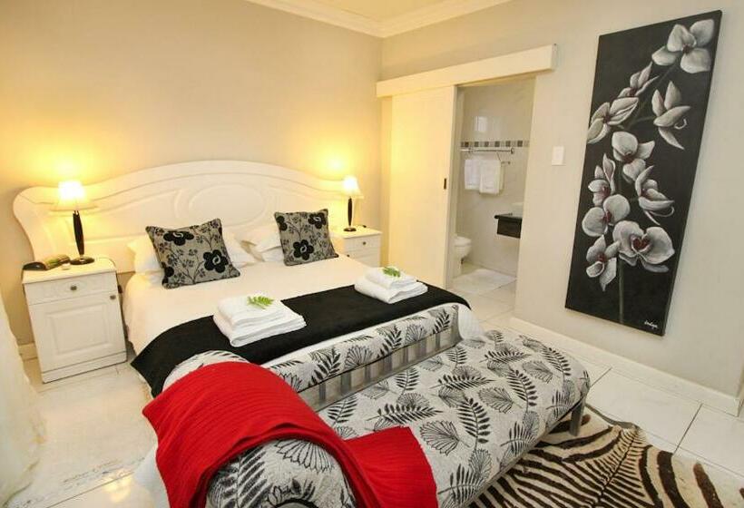 Montagu Four Seasons