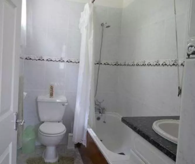 پانسیون Palm Paradise Guest House And Apartments
