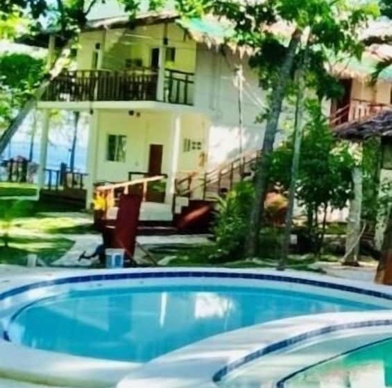 Pension (Hôtel basse catégorie) Santander Pebble Beach Resort