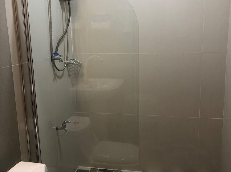 Pension (Hôtel basse catégorie) Santander Pebble Beach Resort