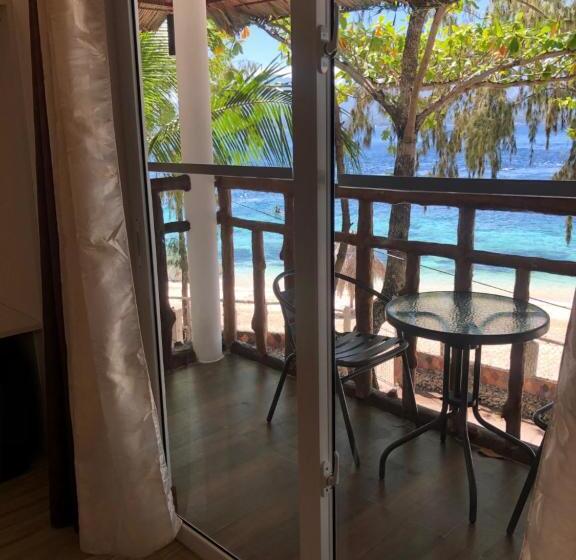 Pension (Hôtel basse catégorie) Santander Pebble Beach Resort