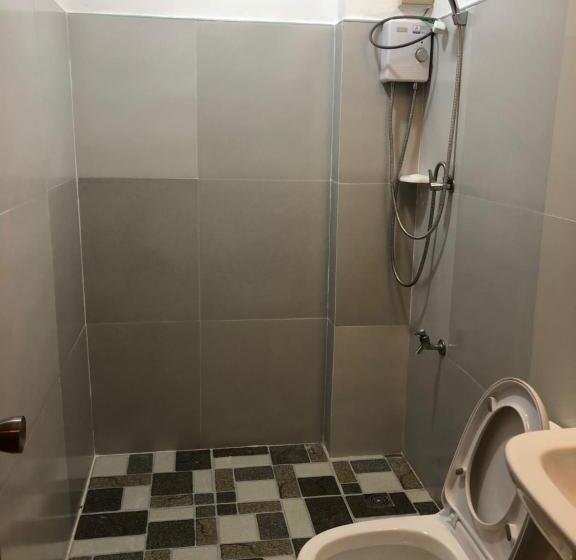 Pension (Hôtel basse catégorie) Santander Pebble Beach Resort