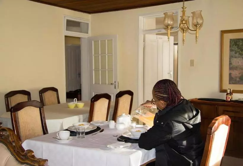 Phokeng Gardens Bed And Breakfast