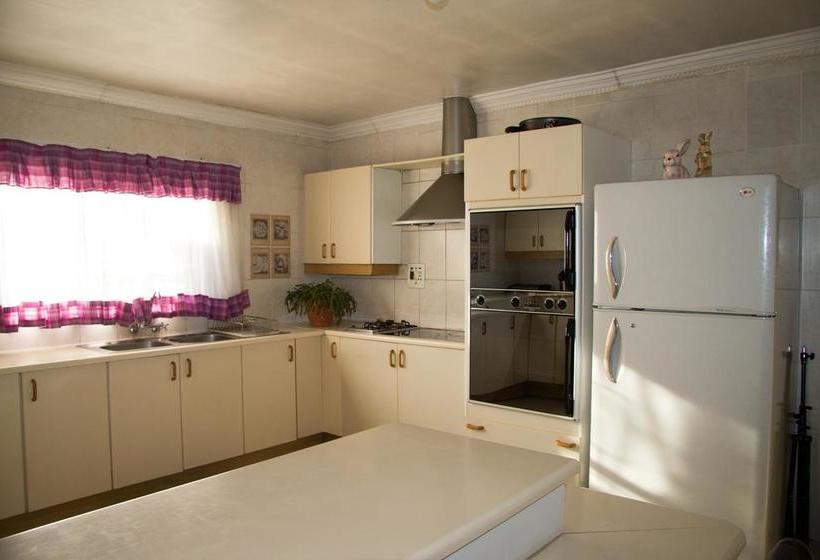 Phokeng Gardens Bed And Breakfast