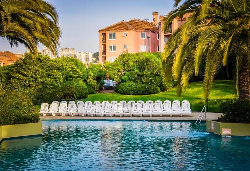 Hippocampus Resort & Spa