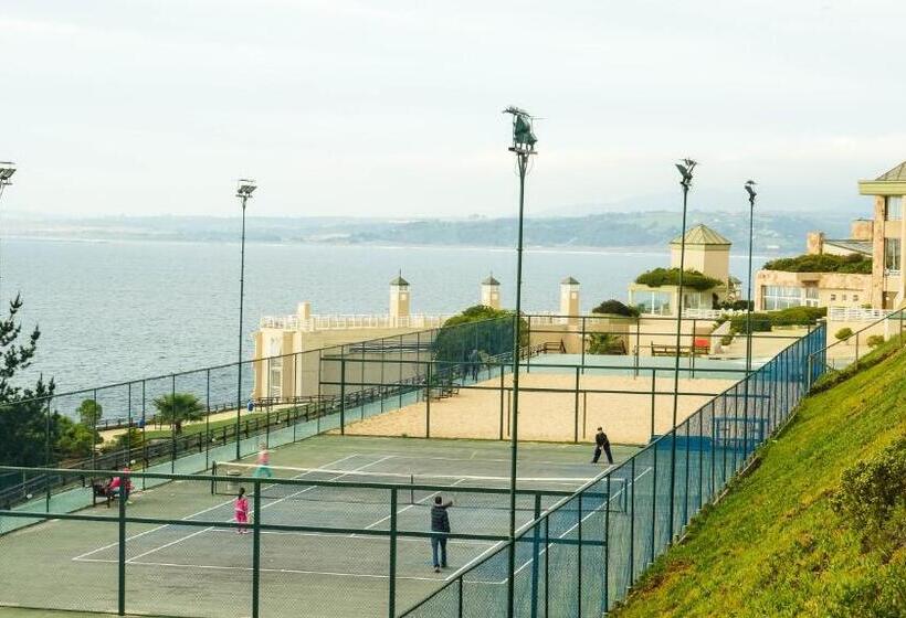 Hippocampus Resort & Spa