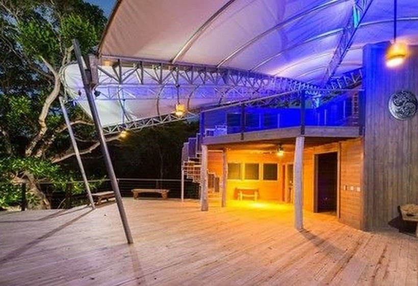 استراحتگاه Xbalanque