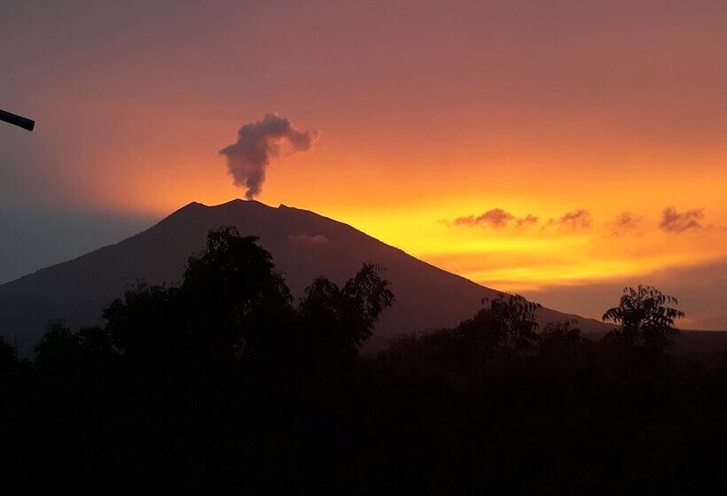 Segara Tegeh   Hostel