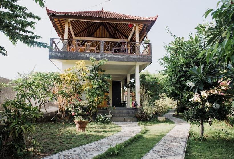 Segara Tegeh   Hostel