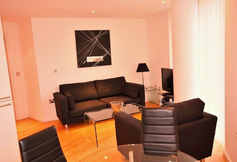 Zen Apartments   City Airport London