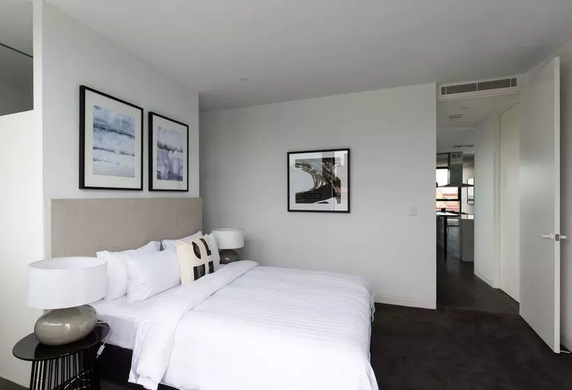 Apartment East Central