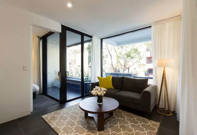Apartment East Central