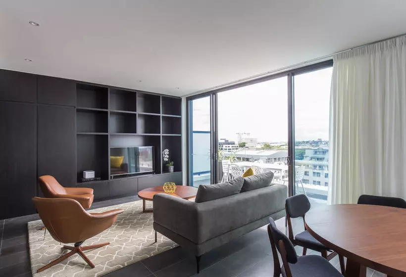 Apartment East Central