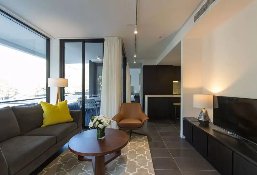 Apartment East Central