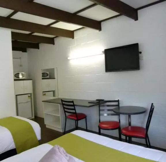 Azalea Motel
