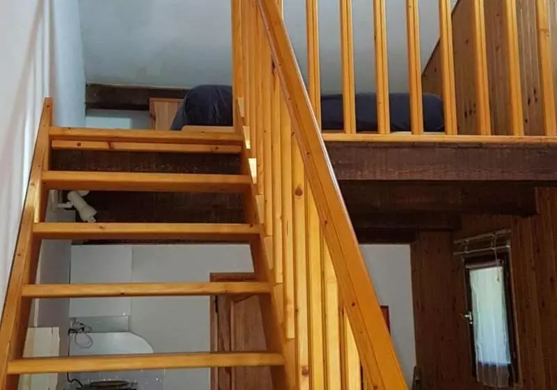 تختخواب و صبحانه A Casa Di L'alivu