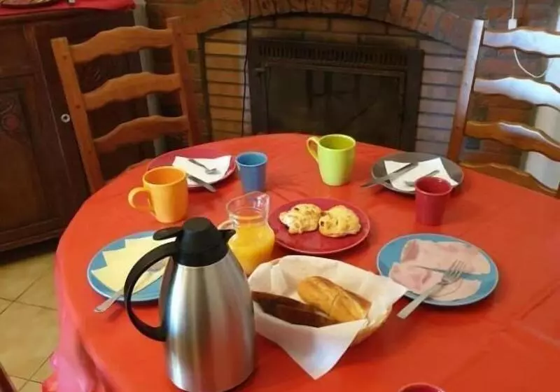 تختخواب و صبحانه A Casa Di L'alivu