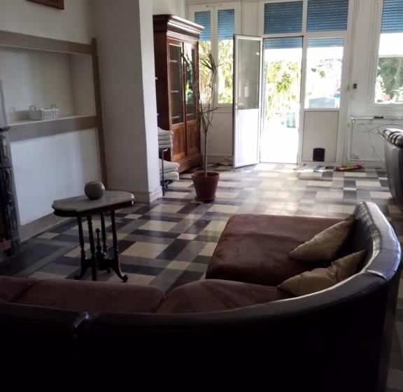 تختخواب و صبحانه L Oustalounet Chambres D Hotes