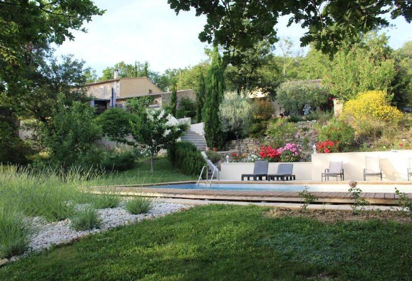 مبيت وإفطار Mas Auroma