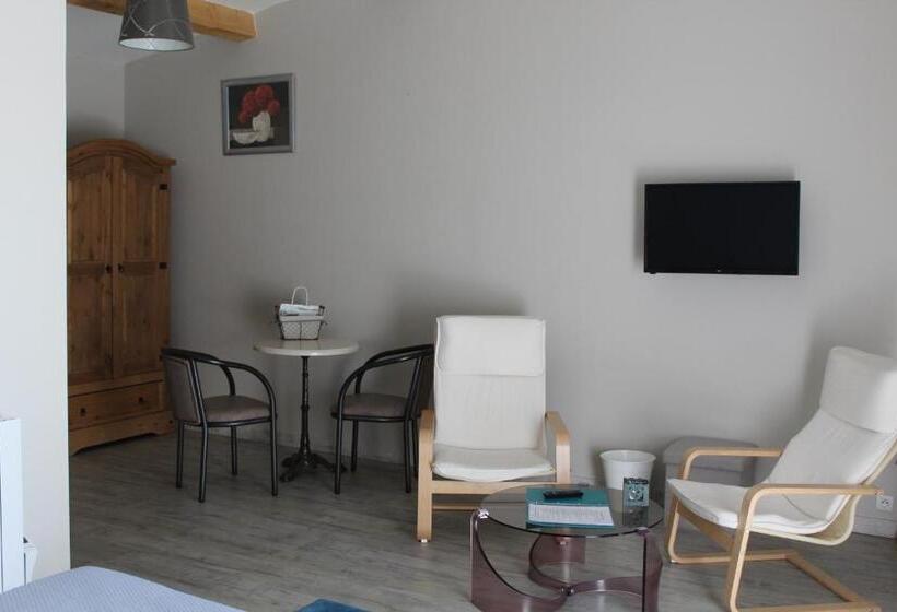 مبيت وإفطار Mas Auroma