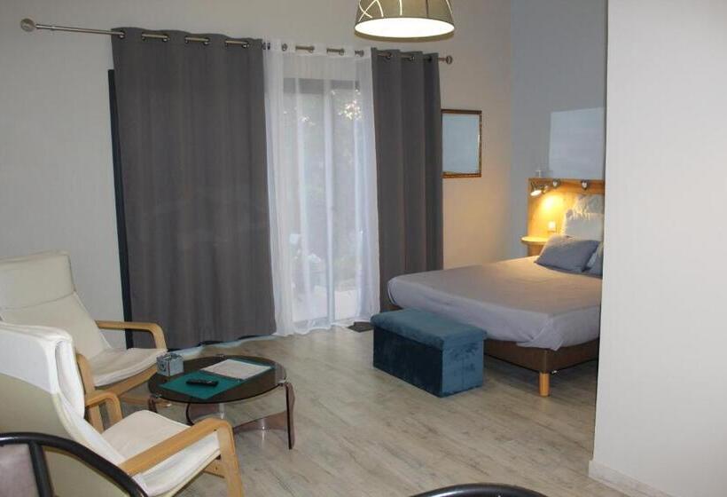 مبيت وإفطار Mas Auroma