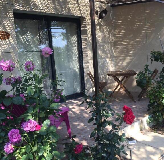 مبيت وإفطار Mas Auroma