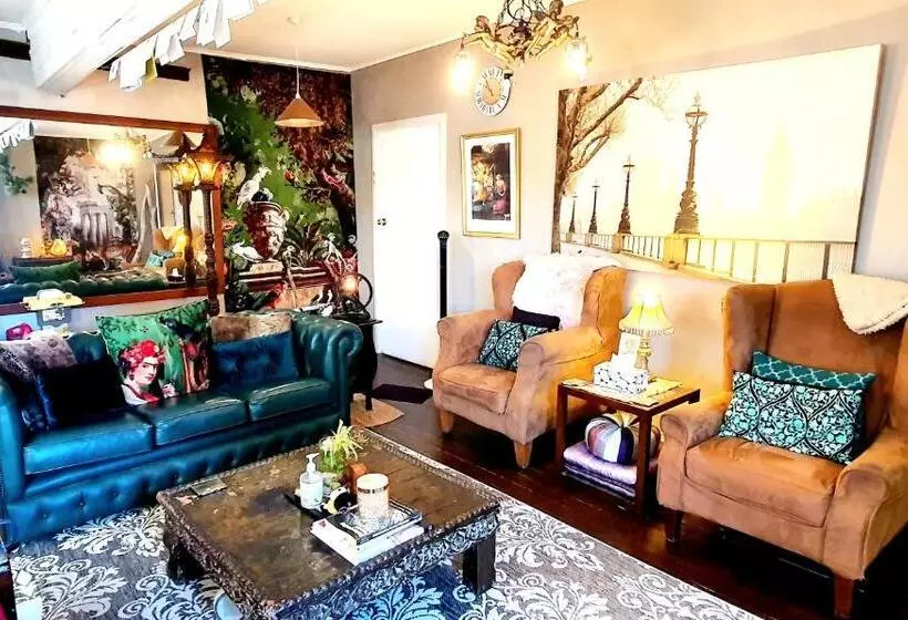 Bowral Road Art Gallery Bed And Breakfast