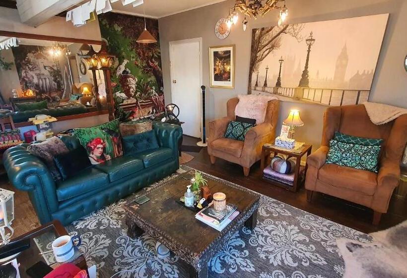 Bowral Road Art Gallery Bed And Breakfast