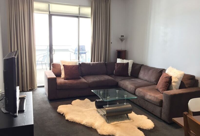 Harbour Town Apartment