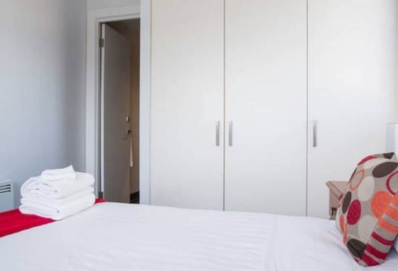 Harbour Town Apartment