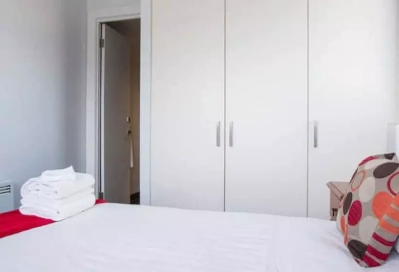 Harbour Town Apartment
