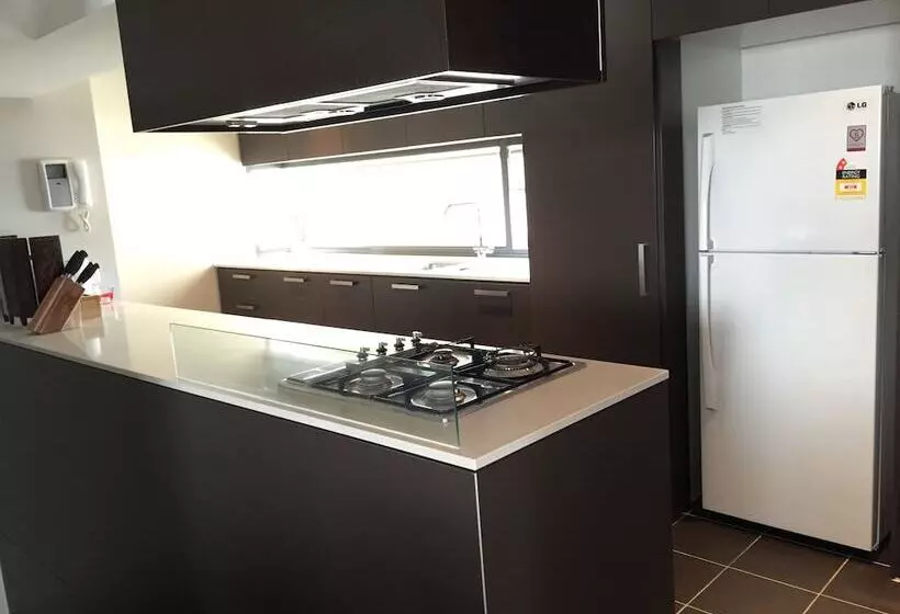 Harbour Town Apartment