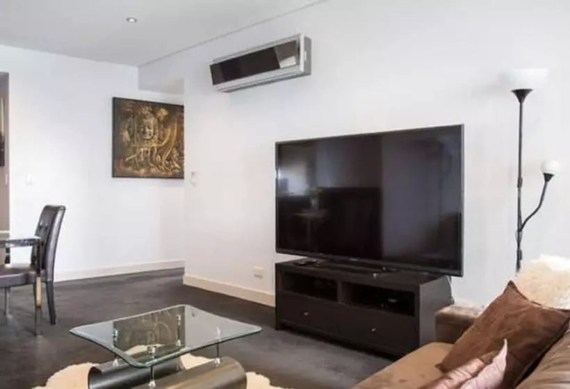 Harbour Town Apartment