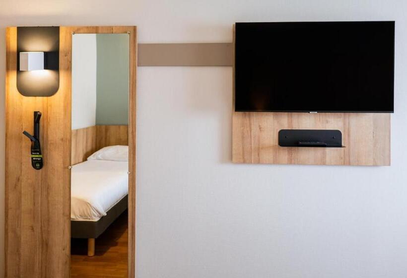 B&b Hotel Pau Lescar