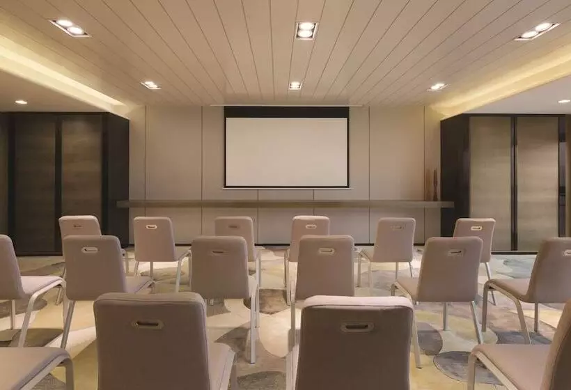 Hotelli Hyatt Place Shenzhen Airport