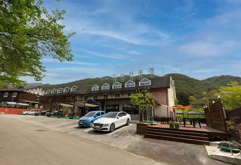 Hotelli Camp Jirisan Parkview