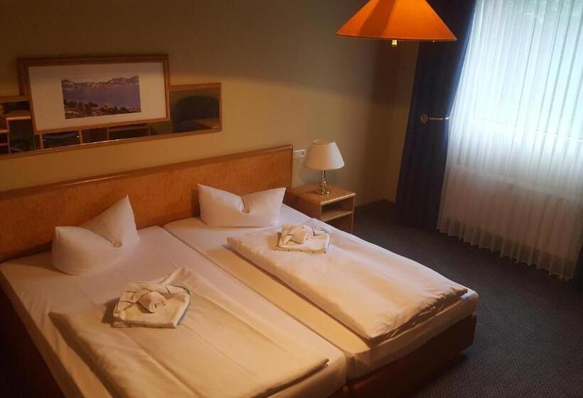 Otel Ziegenkrug Schweriner Tor