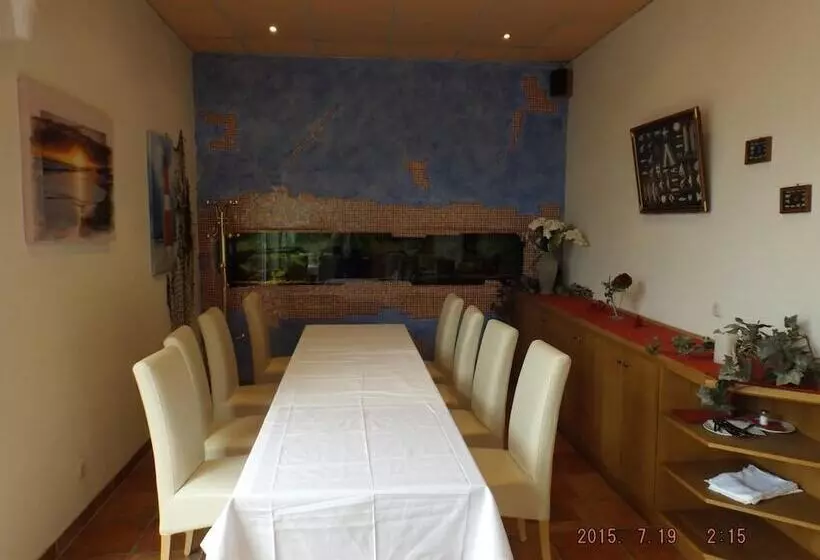 Hotelli Ziegenkrug Schweriner Tor