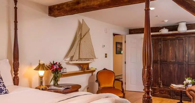 تختخواب و صبحانه Kennebec Inn