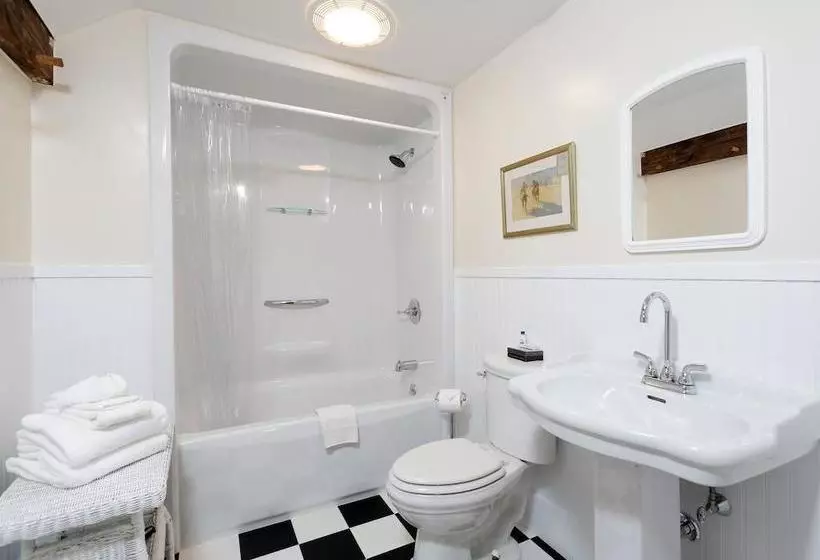 تختخواب و صبحانه Kennebec Inn