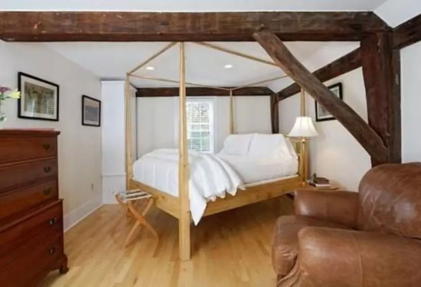 تختخواب و صبحانه Kennebec Inn