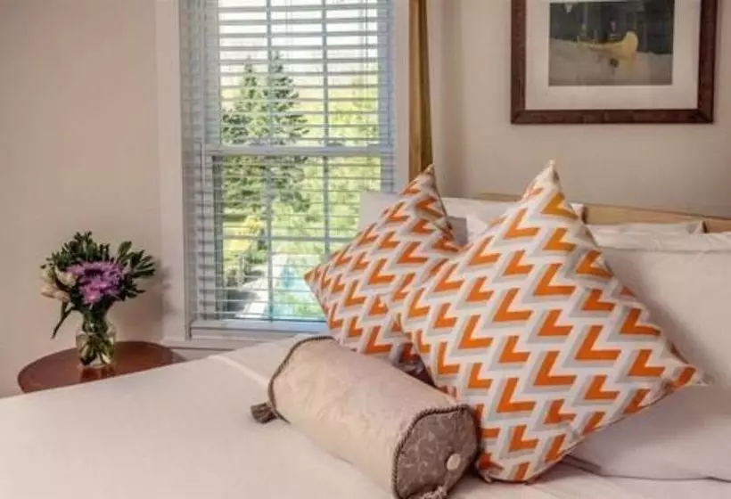 تختخواب و صبحانه Kennebec Inn