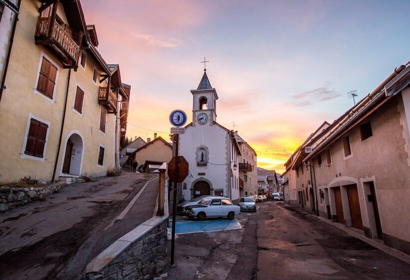 Langley Hotel La Vieille Ferme