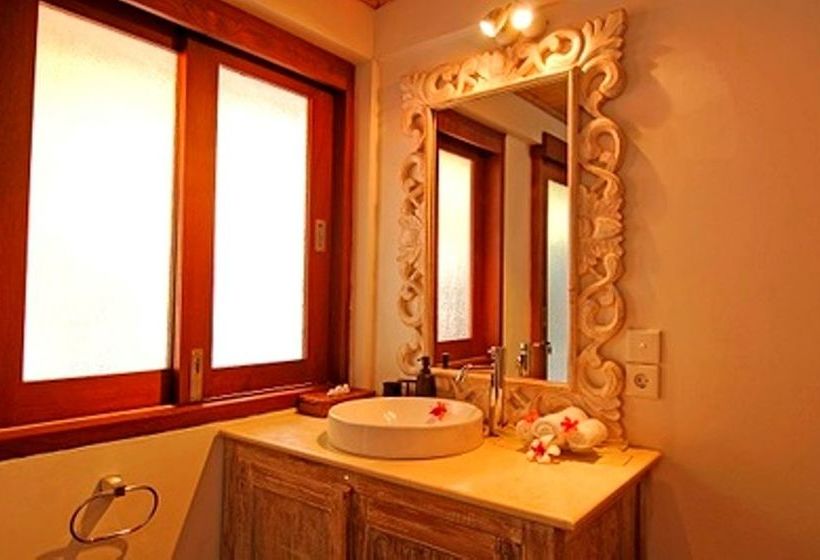 Lembongan Sanctuary Villas