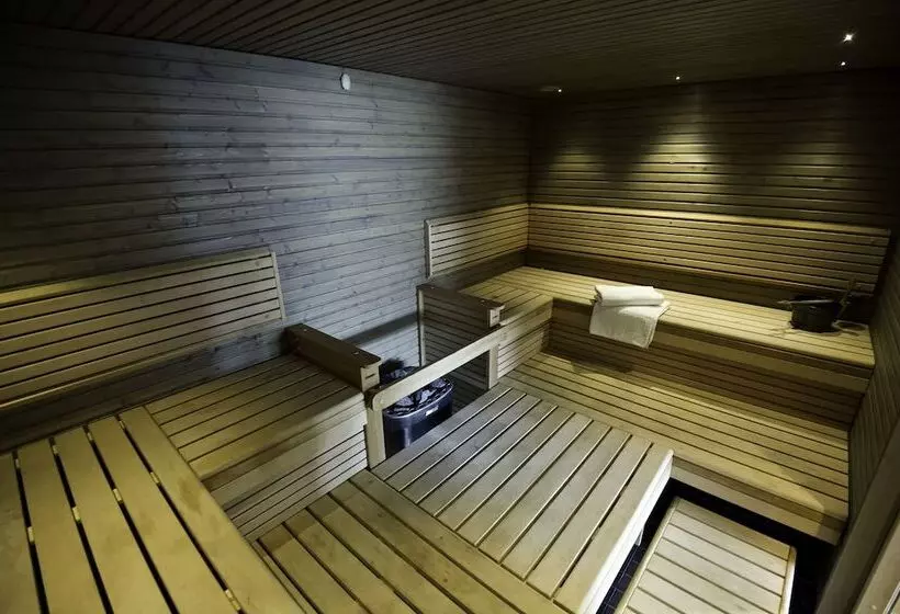 Levi Suites Unna Mànnu