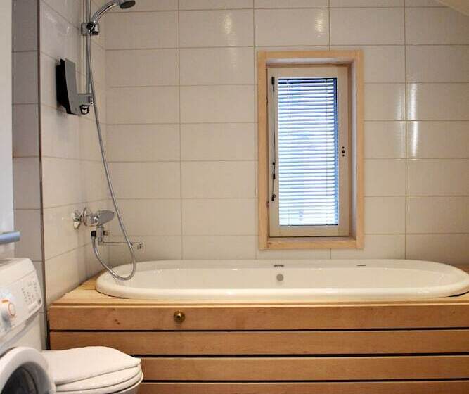 Levi Suites Unna Mànnu